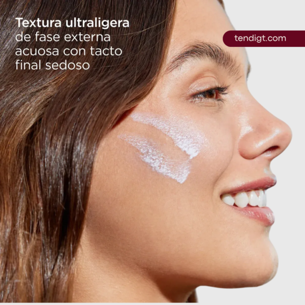 ISDIN | Fotoprotector FusionWater MAGIC SPF50 | 50ml